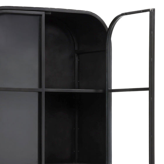 Fama Cabinet