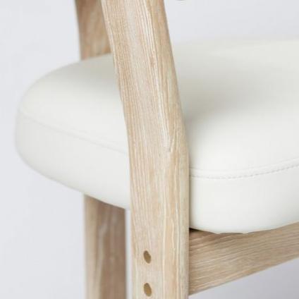 Maris Stool