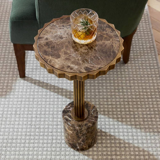 Van Drinks Table