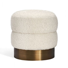  Clique Stool